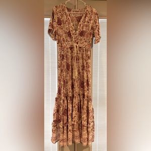 Euc R Vivimos floral maxi dress. SZ L (12,14)